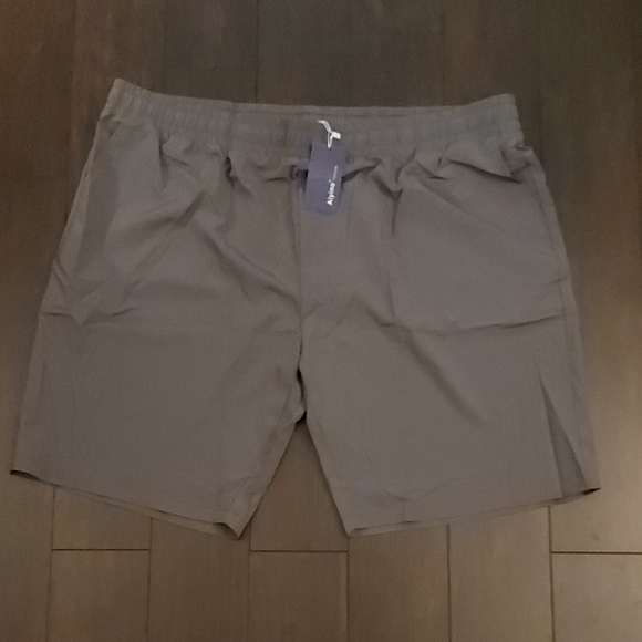 AIYINO Athletic Shorts for Men with Pockets and Elastic Waist - Picture 4 of 4